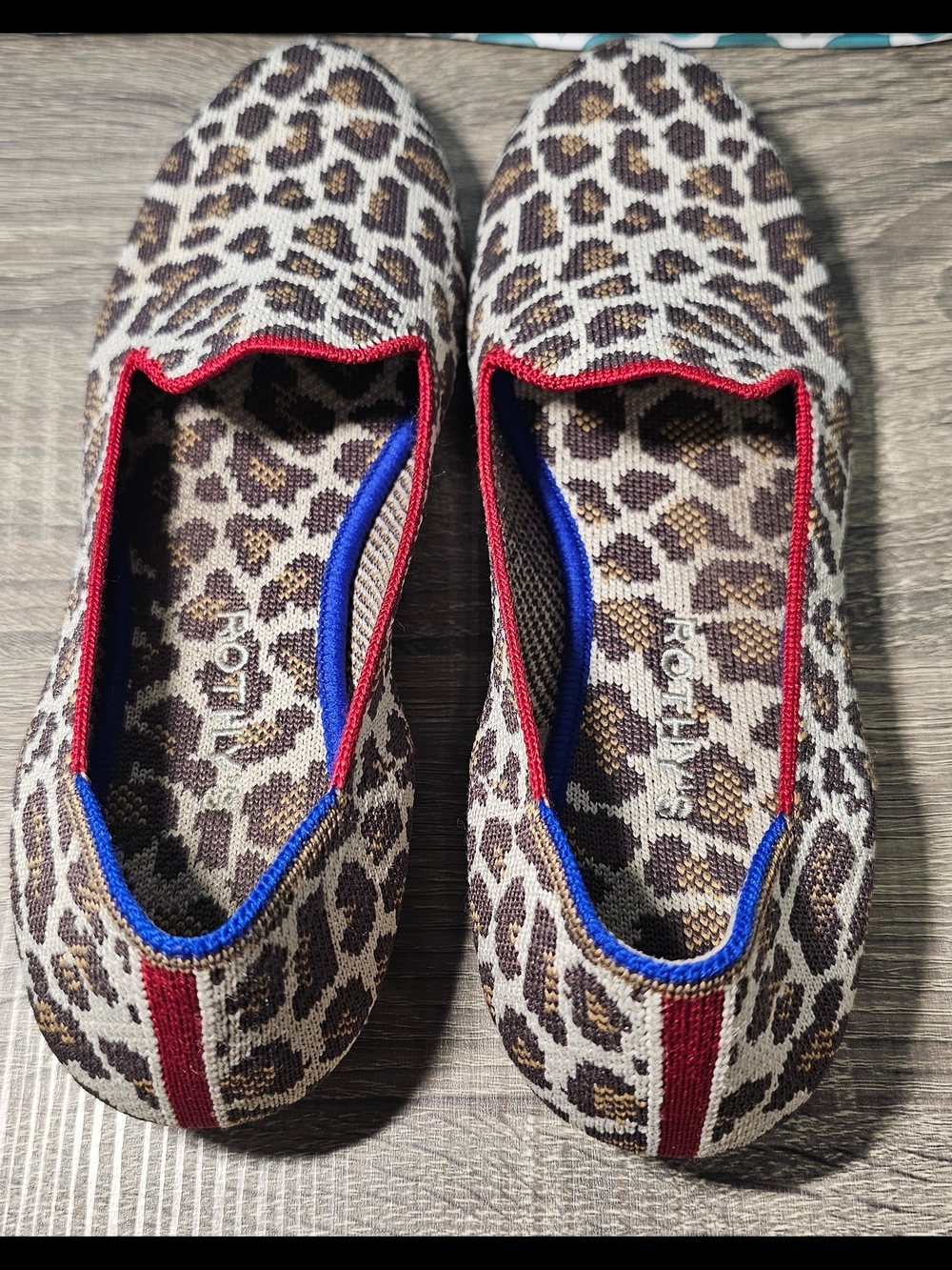 Rothy's Women's Knit Animal Print Slip-On Flats Beige/Brown Red/Blue US 7.5 NWT!